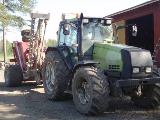 valtravalmet 8150ht ja kivikarhu
Avainsanat: valmet valtra 8150