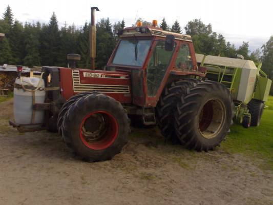 110-90 & claas
Rehunteko yksikkö parkissa
