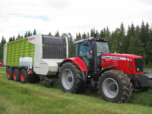 Massey ferguson  6499
Työnäytös maaninka kesä 2010 
Avainsanat: 6499