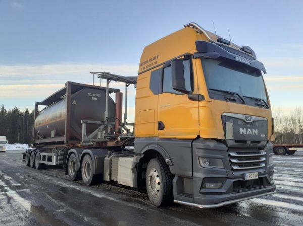 Bertschi Finlandin MAN TGX 33.540
Bertschi Finland Oy:n MAN TGAX 33.540 säiliöyhdistelmä..
Avainsanat: Bertschi MAN TGX 33.540 ABC Hirvaskangas