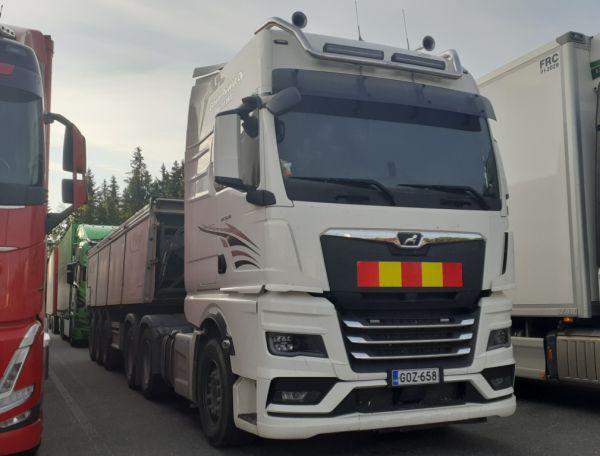 Ekholm Palvelut Oy:n MAN TGX 33.510
Ekholm Palvelut Oy:n MAN TGX 33.510 sorapuolikas.
Avainsanat: Ekholm Palvelut MAN TGX 33.510 ABC Hirvaskangas