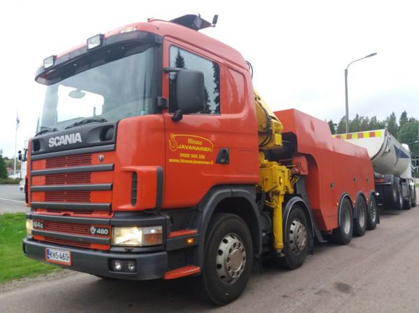 Hinaus Javanaisen Scania 164
Hinaus Javanaisen nosturilla varustettu Scania 164 hinausauto. 
Avainsanat: Javanainen Scania 164