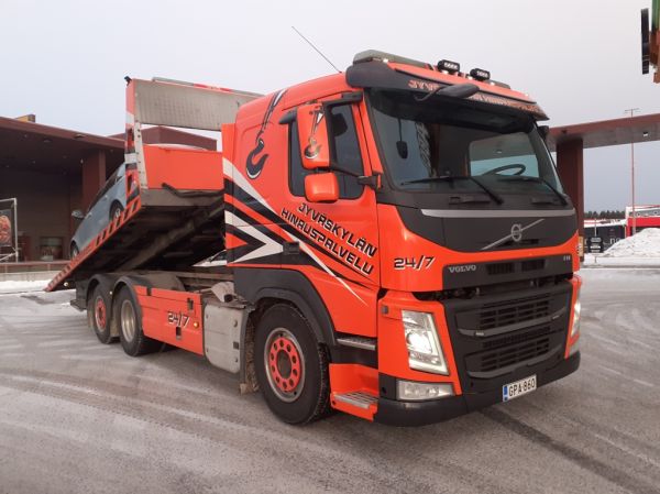 Jyväskylän Hinauspalvelun Volvo FH410
Jyväskylän Hinauspalvelun Volvo FM410 hinausauto.
Avainsanat: Jyväskylän-Hinauspalvelu Volvo F410 ABC Hirvaskangas