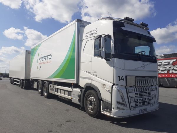 Kierto Ympäristöpalvelun Volvo FH500
Kierto Ympäristöpalvelut Oy:n Volvo FH500 täysperävaunuyhdistelmä.
Avainsanat: Kierto Ympäristöpalvelut Volvo FH500 Neste Jalastuuli 14