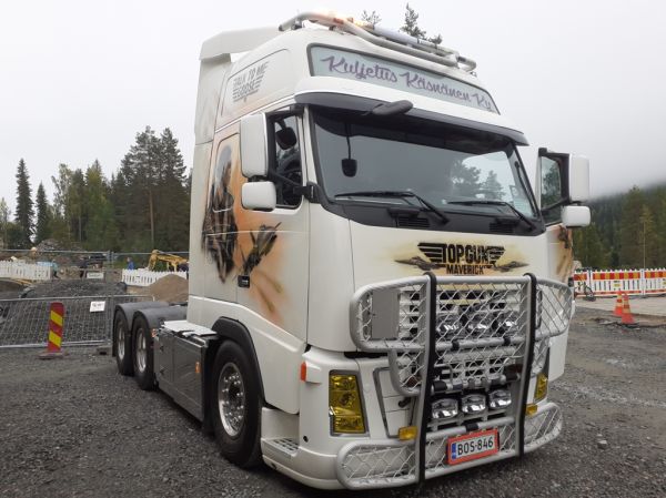 Kuljetus Käsnäsen Volvo FH
Kuljetus Käsnänen Ky:n Volvo FH "Top Gun Maverick" rekkaveturi.
Avainsanat: Käsnänen Volvo FH Top Gun Maverick Talk To Me Goose Tahko24