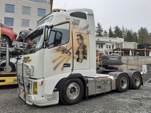 Kuljetus Käsnäsen Volvo FH
Kuljetus Käsnänen Ky:n Volvo FH "Top Gun Maverick" rekkaveturi.
Avainsanat: Käsnänen Volvo FH Top Gun Maverick Talk To Me Goose Tahko24