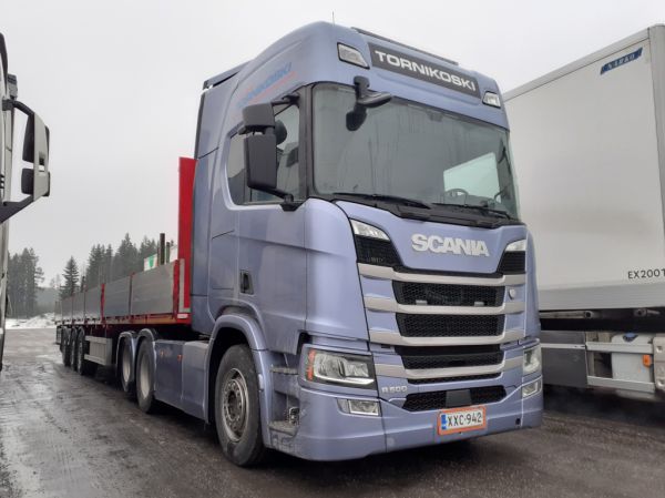 Kuljetus Tornikosken Scania R500
Kuljetus Tornikoski Oy:n Scania R500 puoliperävaunuyhdistelmä.
Avainsanat: Tornikoski Scania R500 ABC Hirvaskangas