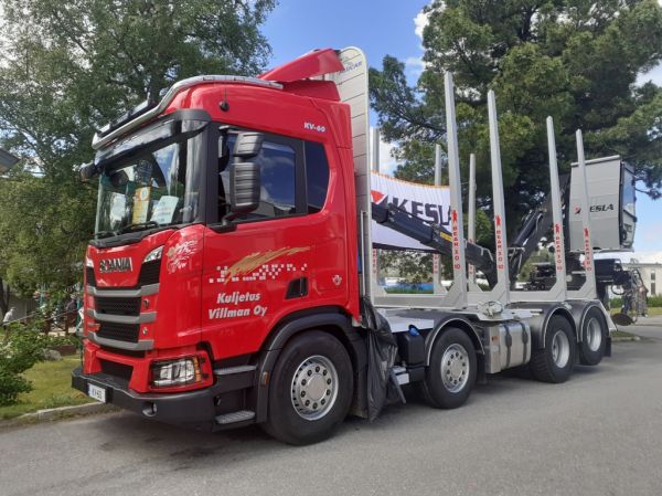 Kuljetus Villmanin Scania R660XT
Kuljetus Villman Oy:n Scania R660XT puutavara-auto.
Avainsanat: Villman Scania R660XT Viitasaari24