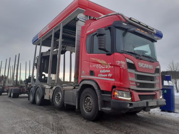 Kuljetus Villmanin Scania R660XT
Kuljetus Villman Oy:n Scania R660XT puutavarayhdistelmä.
Avainsanat: Villman Scania R660XT ABC Hirvaskangas