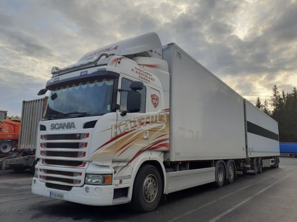 Kuljetusliike P Kantolan Scania R490
Kuljetusliike P Kantola Ky:n Scania R490 täysperävaunuyhdistelmä.
Avainsanat: Kantola Scania R490 ABC Hirvaskangas