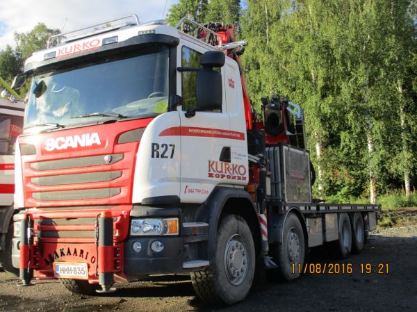 Kurko Koposen Scania
Kurko Koponen Oy:n nosturilla varustettu Scania G450.
Avainsanat: Kurko-Koponen Scania G450 Alakaario R27