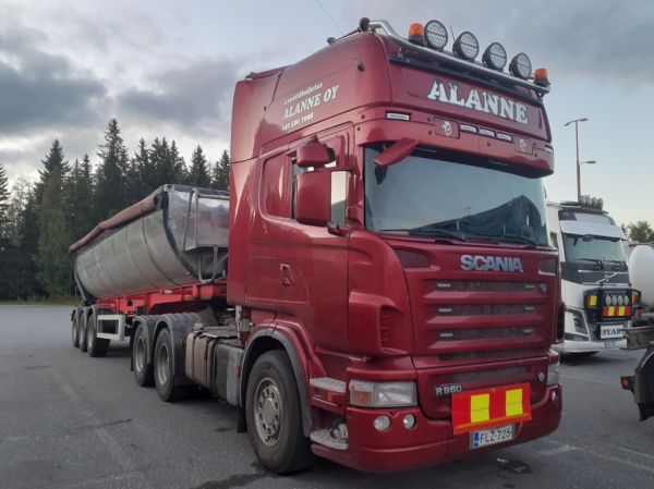 Lavettikuljetus Alanteen Scania R650
Lavettikuljetus Alanne Oy:n Scania R650 sorapuolikas.
Avainsanat: Alanne Scania R650 ABC Hirvaskangas