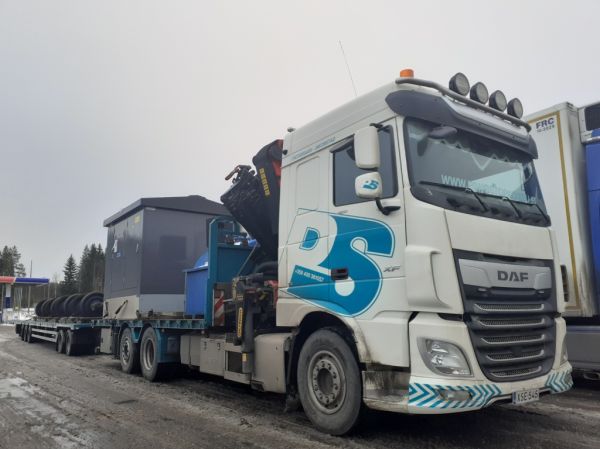 PS Nostopalvelun DAF XF480
PS Nostopalvelun nosturilla varustettu DAF XF480 täysperävaunuyhdistelmä.
Avainsanat: PS-Nostopalvelu DAF XF480 ABC Hirvaskangas