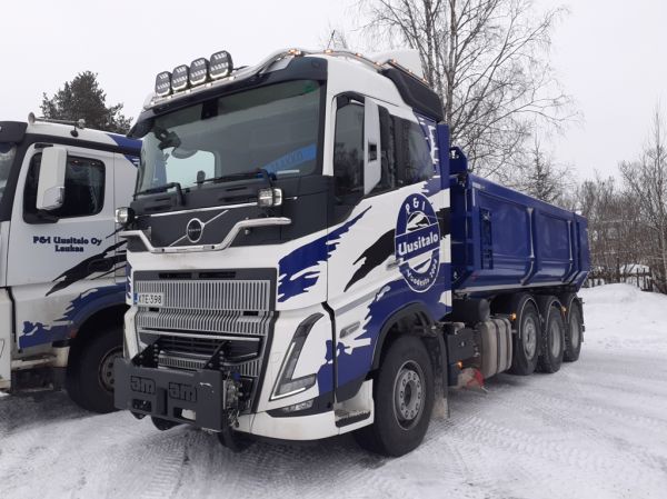 P&I Uusitalon Volvo FH16
P&I Uusitalo Oy:n Volvo FH16 sora-auto.
Avainsanat: Uusitalo Volvo FH16