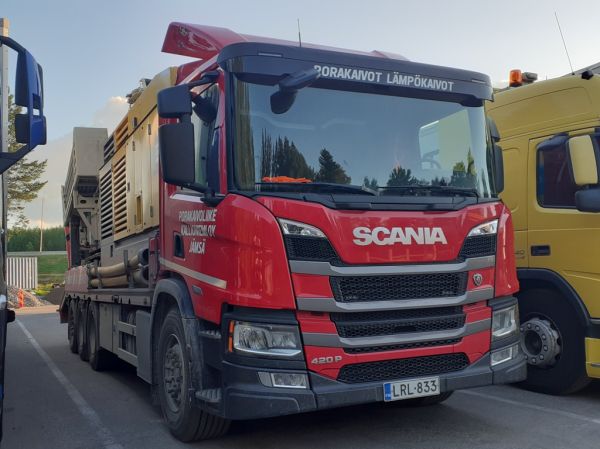 Porakaivoliike Kallioniemen Scania 420P
Porakaivoliike Kallioniemi Oy:n Scania 420P porausauto.
Avainsanat: Kallioniemi Scania 420P Shell Hirvaskangas