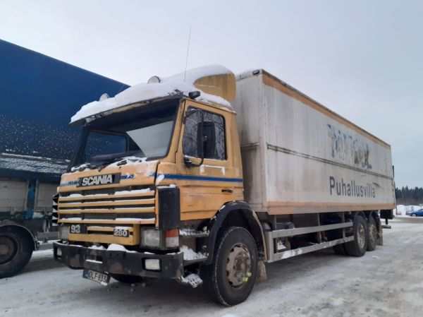 Säynätsalon Puhallusvillan Scania 93
Säynätsalon Puhallusvilla Oy:n Scania 93.
Avainsanat: Säynätsalon-Puhallusvilla Scania 93 Shell Hirvaskangas