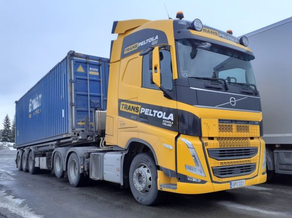 TransPeltolan Volvo FH460
TransPeltolan Volvo FH460 puoliperävaunuyhdistelmä.
Avainsanat: TransPeltola Volvo FH460 ABC Hirvaskangas