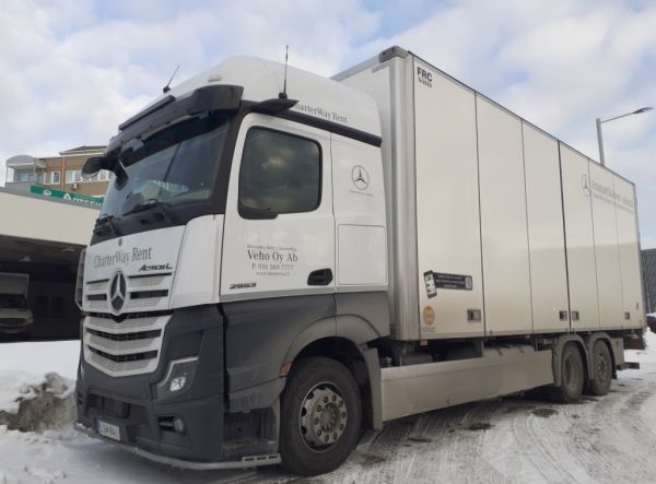 Vehon MB 2553 Actros L
Veho Oy Ab:n MB 2553 Actros L rahtiauto.
Avainsanat: Veho MB 2553 ActrosL