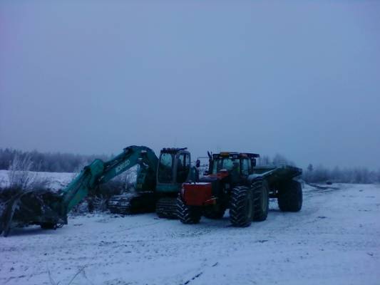 kobelco& valtra valmet 
Avainsanat: kobelco