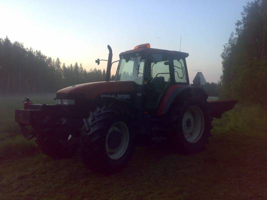 New Holland M160 ja Taarup 3028
Avainsanat: new holland taarup