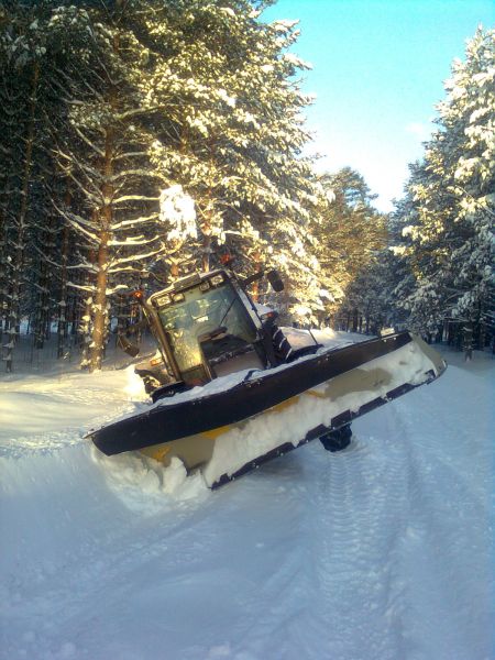 Olipa kerran liukasta...
Avainsanat: Valtra 6650