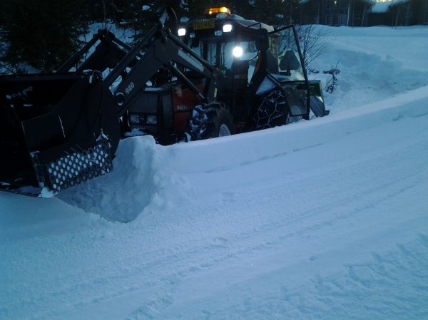 perkele 
kauhalla avittaminenkaan ei auta ollenkaa
