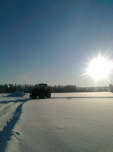 massikka
paalin haussa massikalla6265 aurinko mukavasti paistaa
Avainsanat: massikka 6265