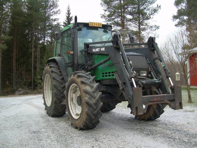 Valtra-valmet 6400
Tollanen tuli taloon 
