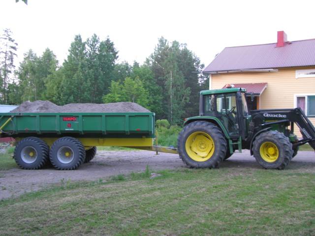 JD 6410 ja multakuorma tempo 15:ssa
