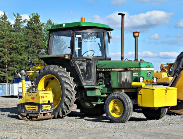 John Deere 1640
Maarakennus Seagerin peura Hydor kompuralla
Avainsanat: JohnDeere Hydor