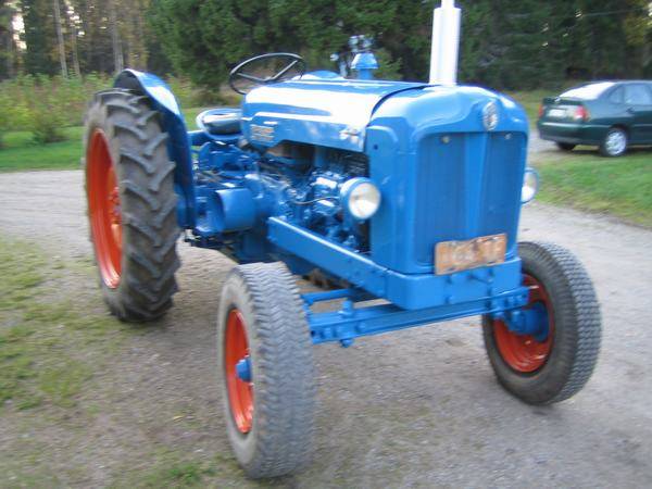 Fordson major diesel
Maalattiin majori
Avainsanat: tl90a