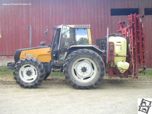 Sisu Valmet 6600 ja Hardi
Avainsanat: Valmet 6600