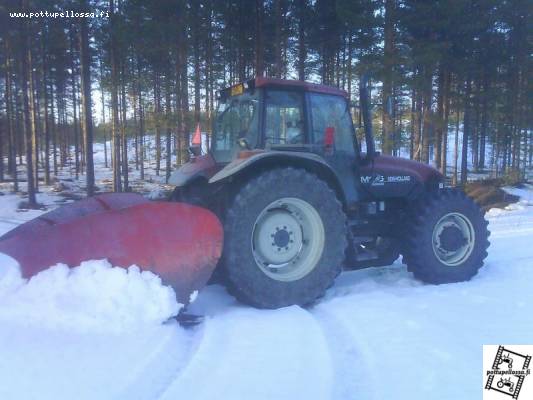 M135 ja aura
mehtäteiden aukasua
Avainsanat: aura