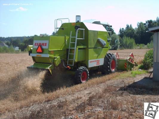 Claas Dominator 68S
Ekat puinnit 11.8
Avainsanat: claas