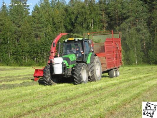 Deutz, JF 850 ja Tuhti M85
Toista rehuntekoa
Avainsanat: Deutz JF Tuhti