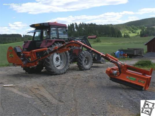 Agrimaster Shark R650
Agrimaster ojentelee jäseniään ensimmäistä kertaa...
