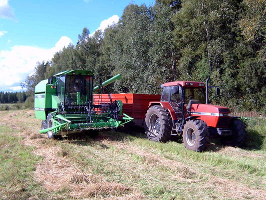 Puintia
Deutz 33.60 ja case 5130+tuhti120
Avainsanat: Deutz