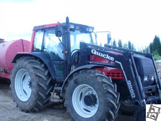 Valtra 8150 mega+Quike Q960
valtra oli lainas sen aikaa et 8100:nen saatiin korjuulta
Avainsanat: Valtra 8150