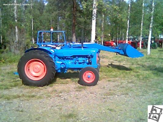 fordson major
kuvia weteraani päiviltä oulaisista -06
Avainsanat: fordson major