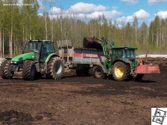 Sonnan ajoa
roitsi 135 ja mms:sän bergmannit. kuormaa jd 5820
Avainsanat: roitsi